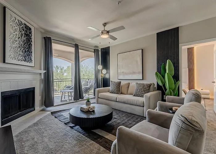 Stylish 2br/2ba • Pool • Gym • Free Parking