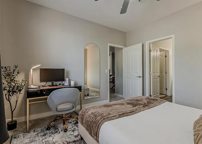 Stylish 2br/2ba • Pool • Gym • Free Parking Apartment *